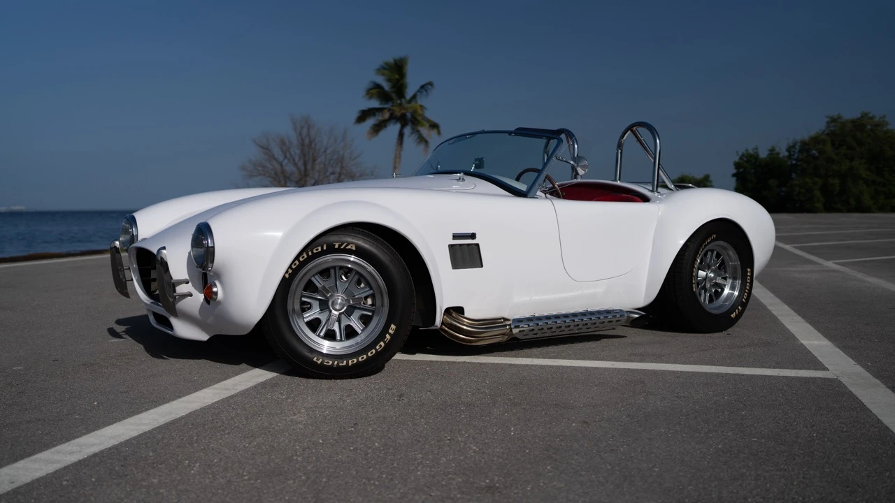 Factory Five Roadster - Image 13 of 31