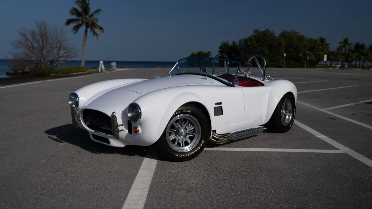 Factory Five Roadster - Image 9 of 31