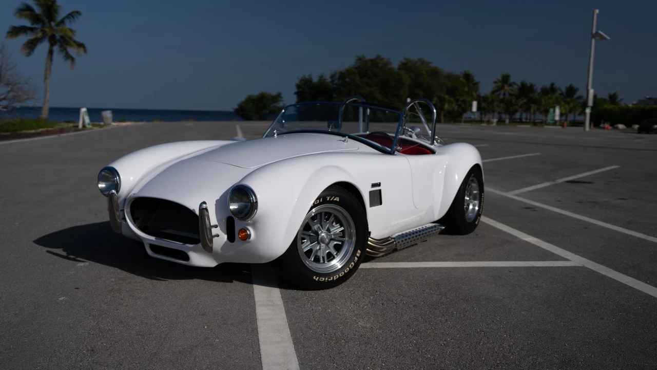 Factory Five Roadster - Image 8 of 31
