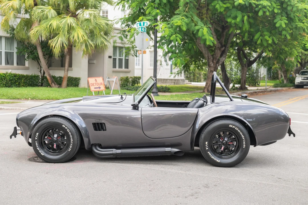 Factory Five Roadster - Image 5 of 31