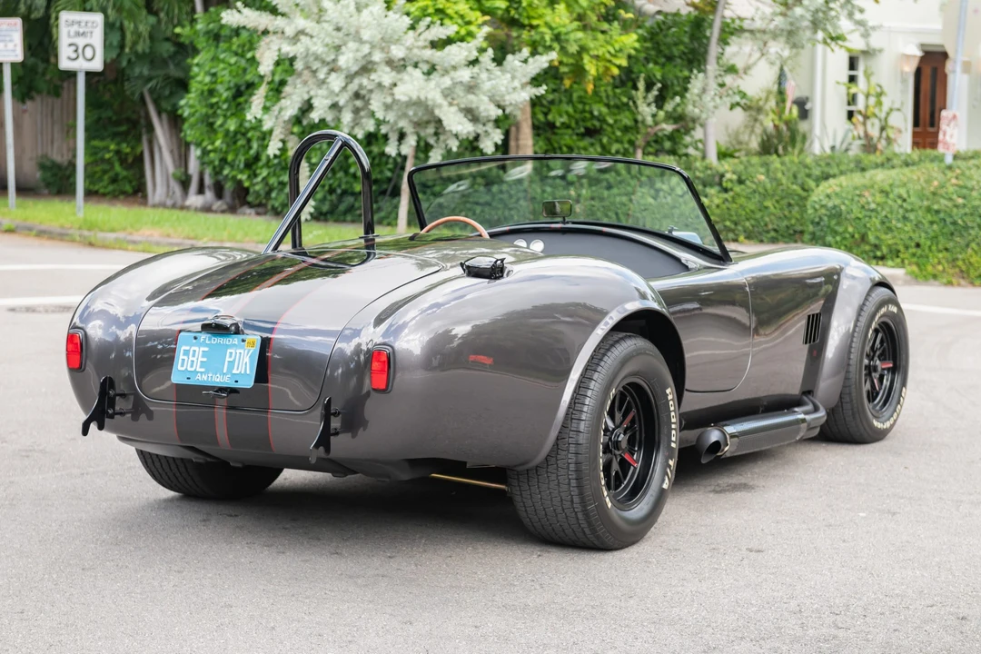 Factory Five Roadster - Image 8 of 31