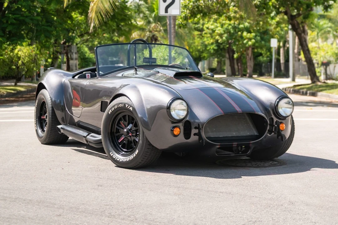 Factory Five Roadster - Image 1 of 31