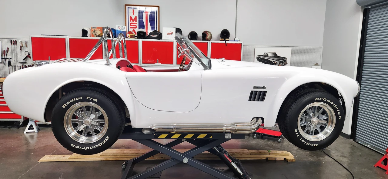 Shelby Cobra Replica - Image 22 of 31
