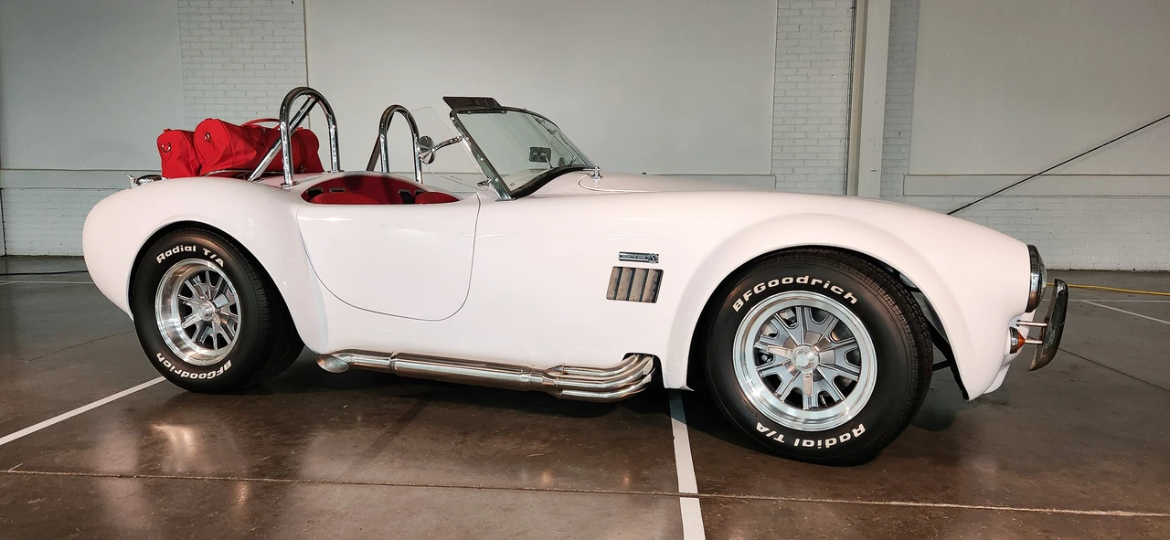 Shelby Cobra Replica - Image 13 of 31