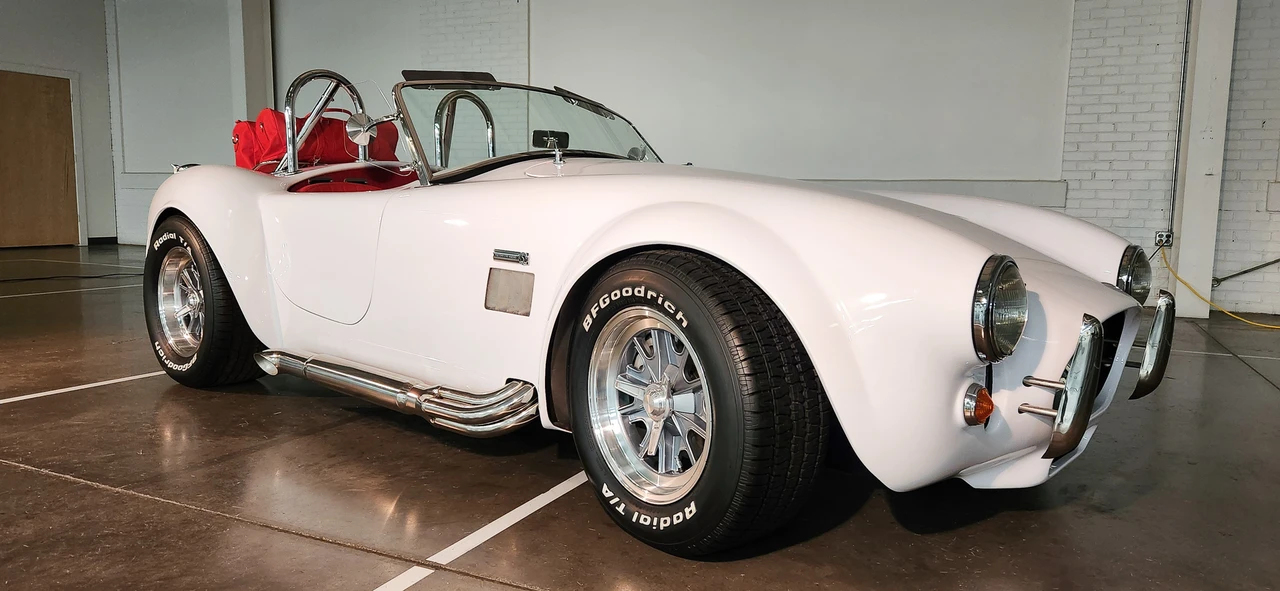 Shelby Cobra Replica - Image 12 of 31