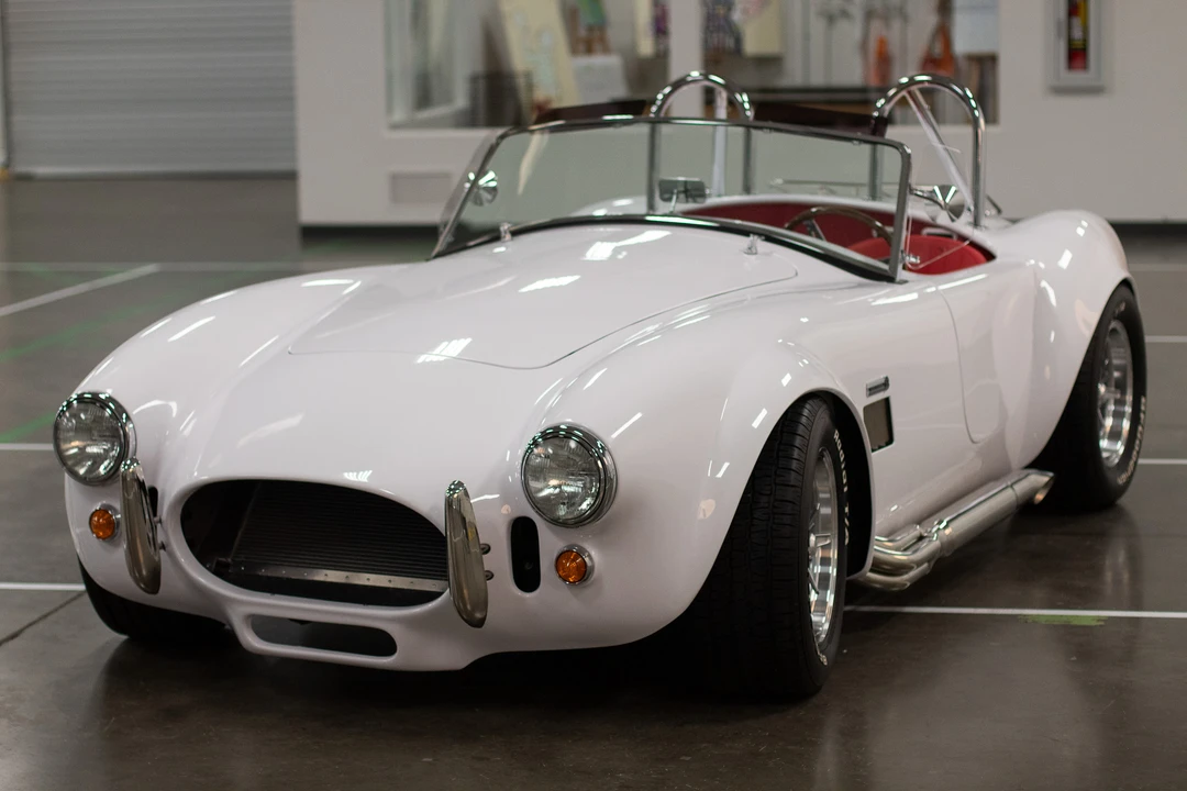 Shelby Cobra Replica - Image 5 of 31