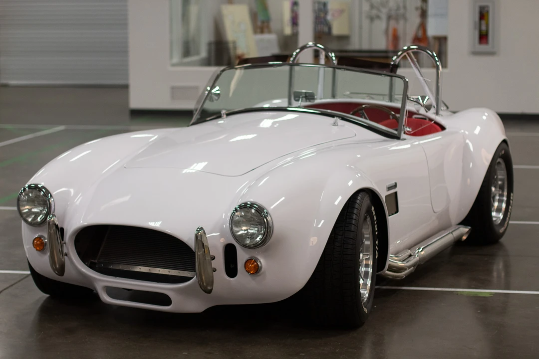 Shelby Cobra Replica - Image 6 of 31