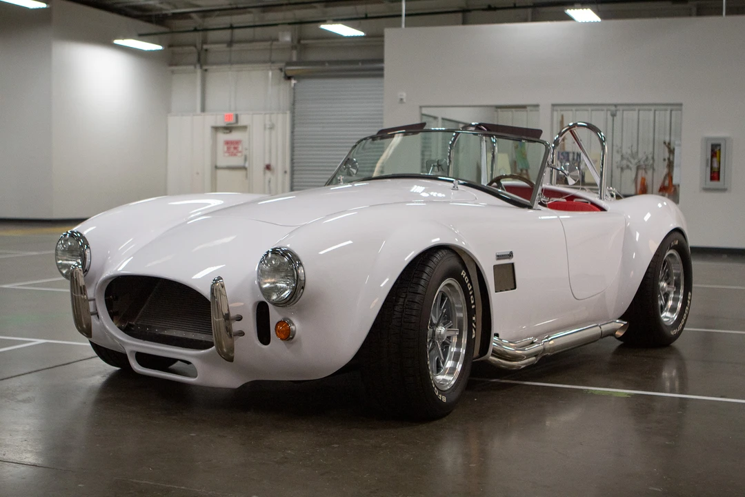Shelby Cobra Replica - Image 2 of 31