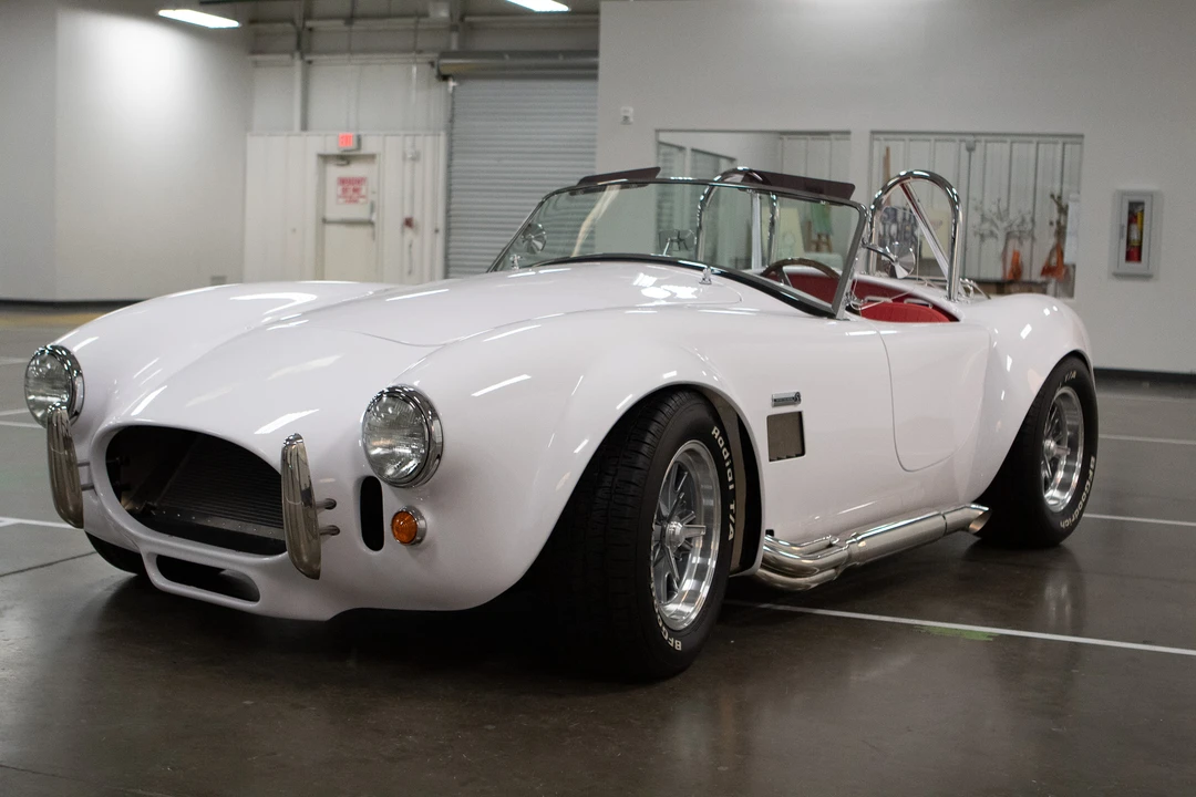 Shelby Cobra Replica - Image 3 of 31