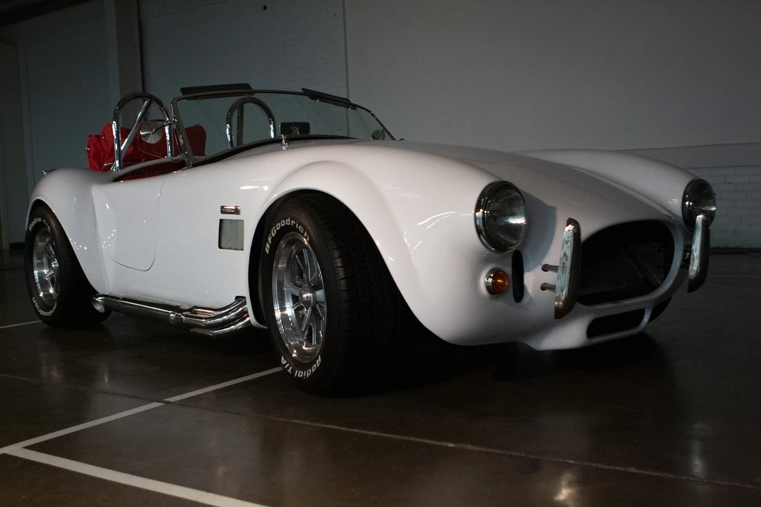 Shelby Cobra Replica - Image 11 of 31