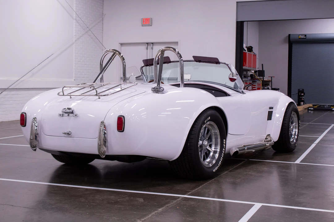 Shelby Cobra Replica - Image 17 of 31