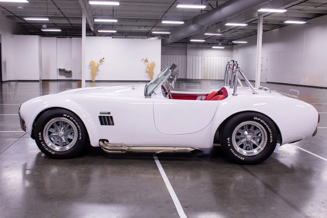Shelby Cobra Replica - Image 20 of 31