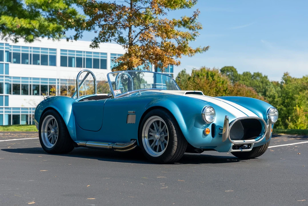 Shelby Cobra Replica - Image 13 of 31