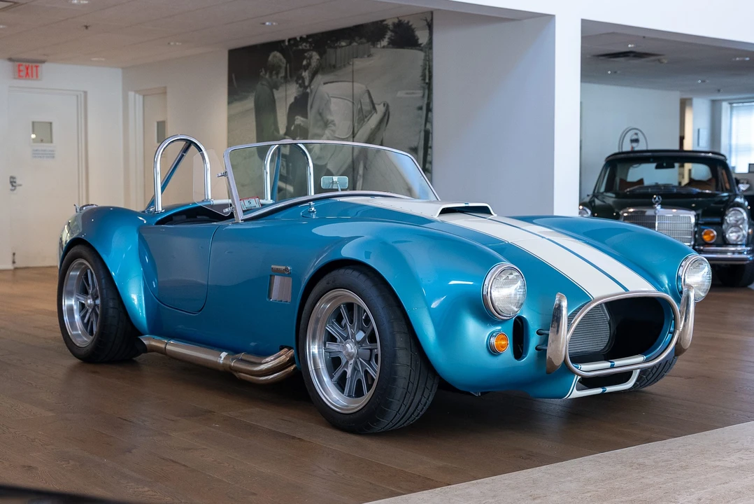 Shelby Cobra Replica - Image 12 of 31