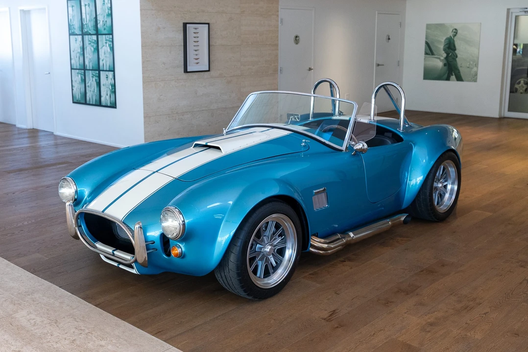 Shelby Cobra Replica - Image 3 of 31