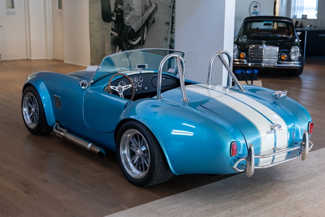 Shelby Cobra Replica - Image 29 of 31