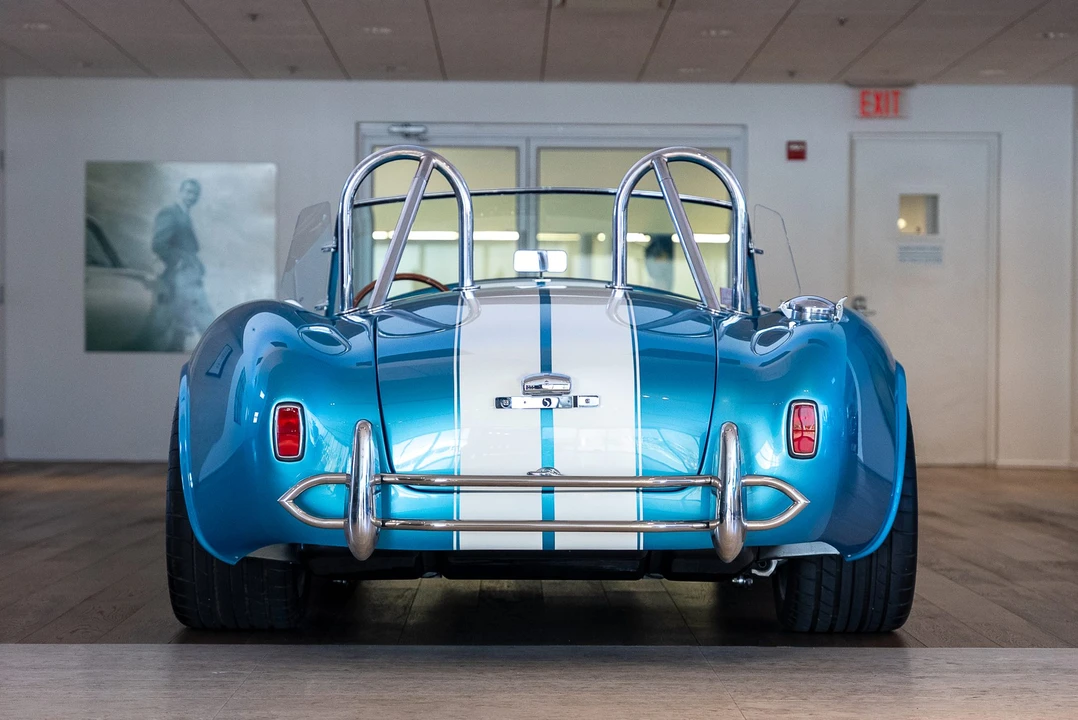 Shelby Cobra Replica - Image 25 of 31