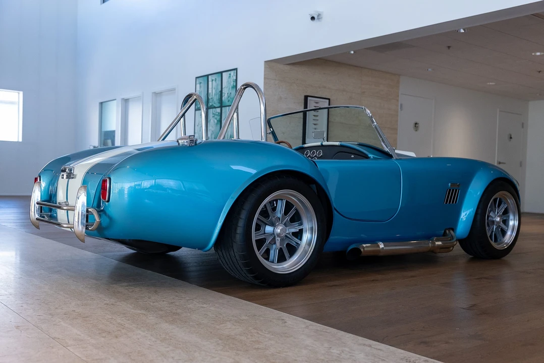 Shelby Cobra Replica - Image 19 of 31