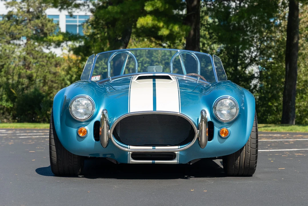 Shelby Cobra Replica - Image 6 of 31