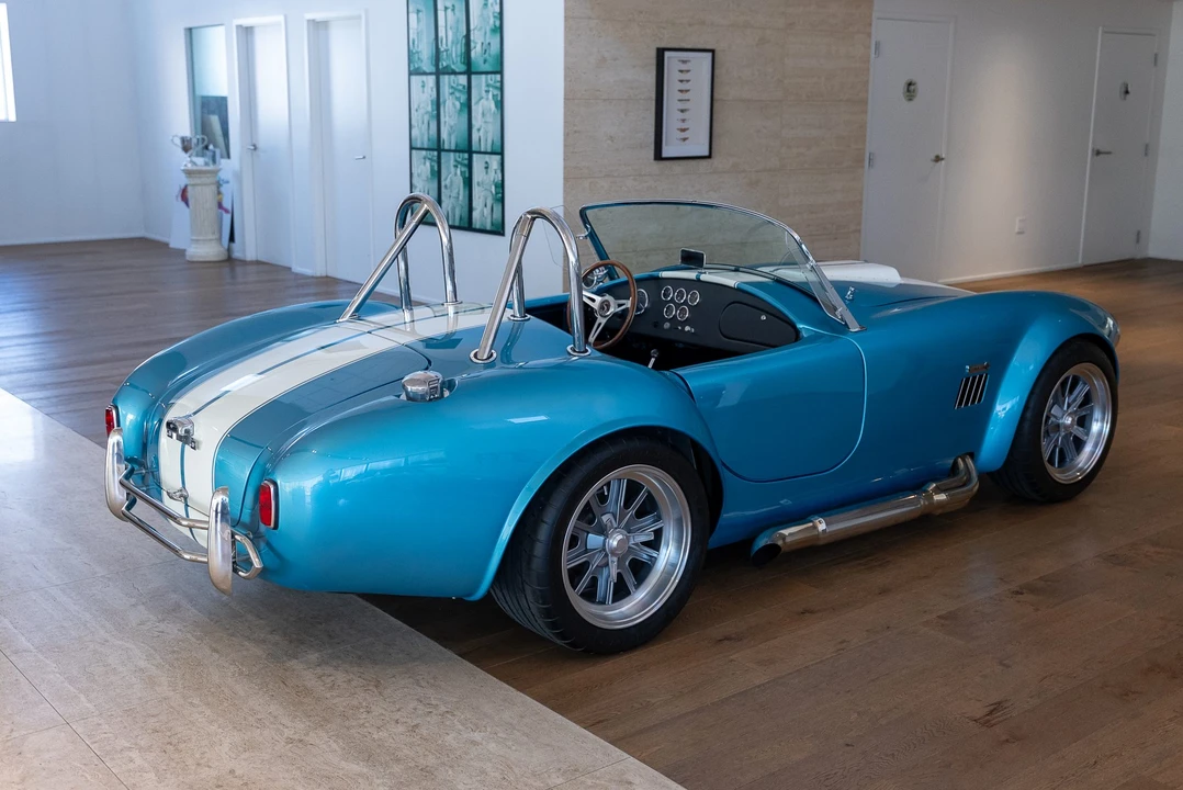 Shelby Cobra Replica - Image 20 of 31