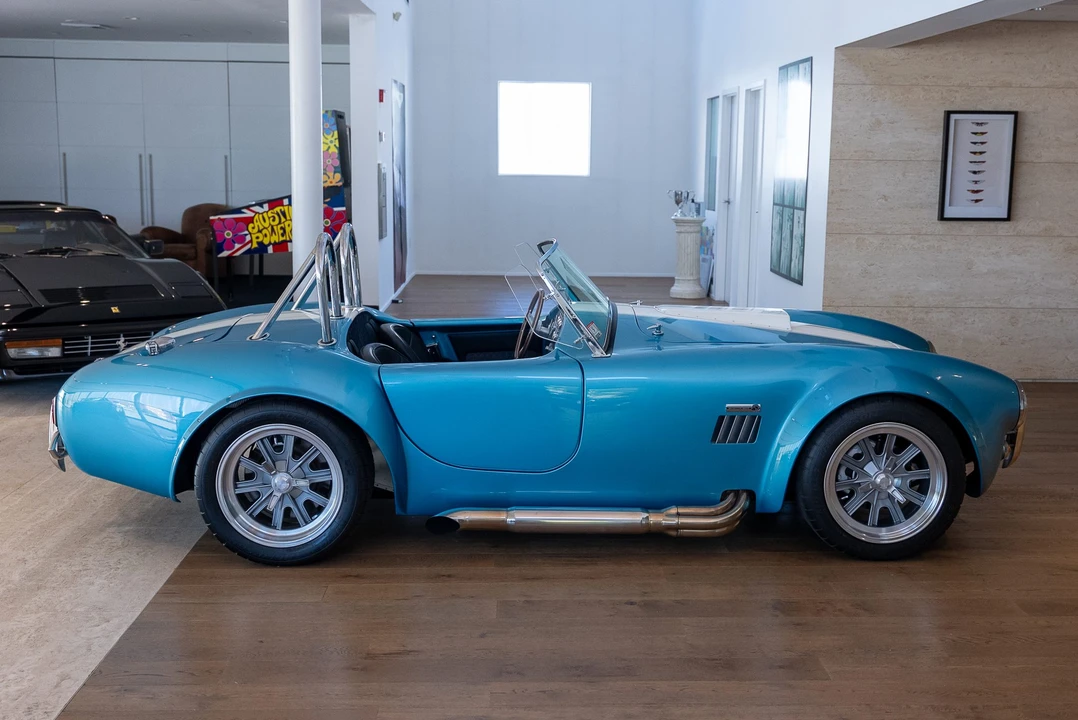 Shelby Cobra Replica - Image 18 of 31