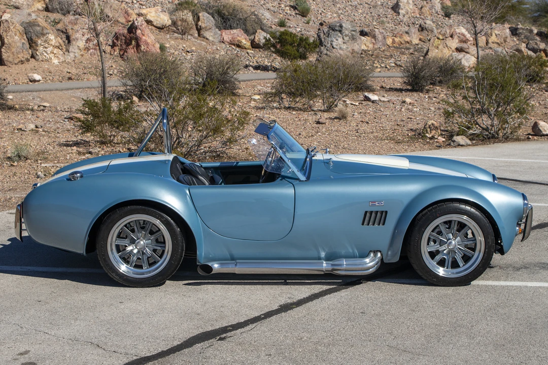 Shelby Cobra Replica - Image 27 of 31