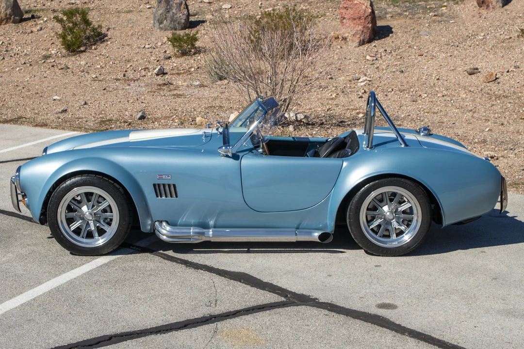 Shelby Cobra Replica - Image 14 of 31