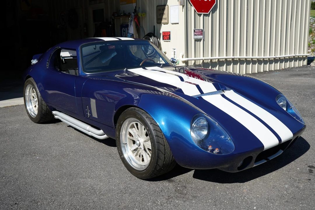 Factory Five Type 65 - Image 12 of 31