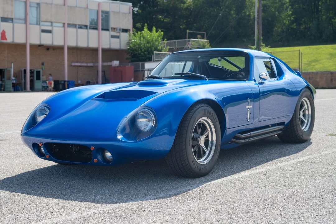 Shelby Daytona Replica - Image 1 of 31