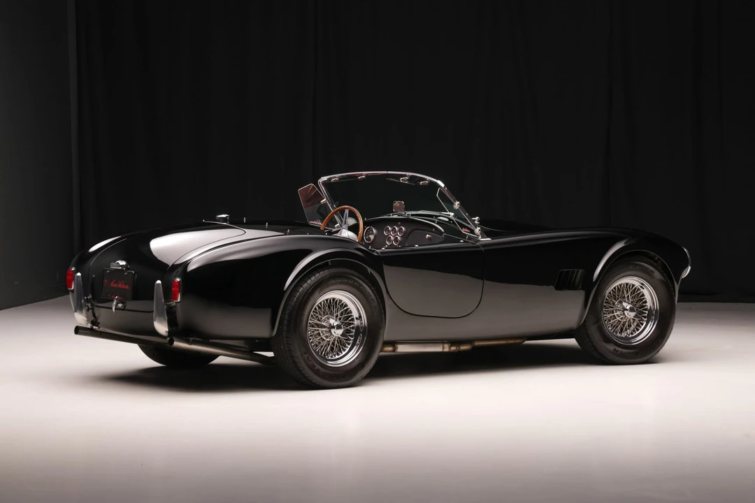 Shelby Cobra Replica - Image 9 of 31