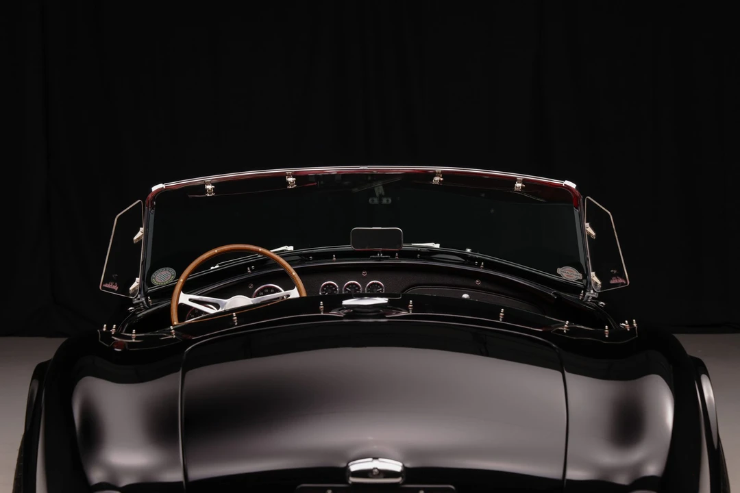 Shelby Cobra Replica - Image 28 of 31