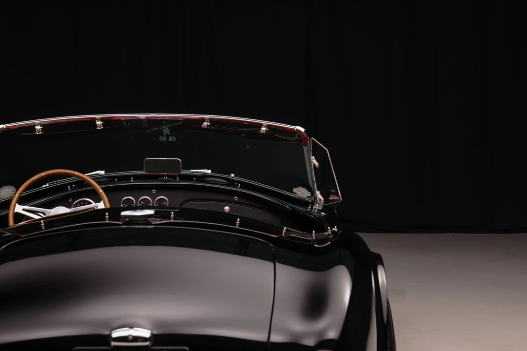 Shelby Cobra Replica - Image 29 of 31