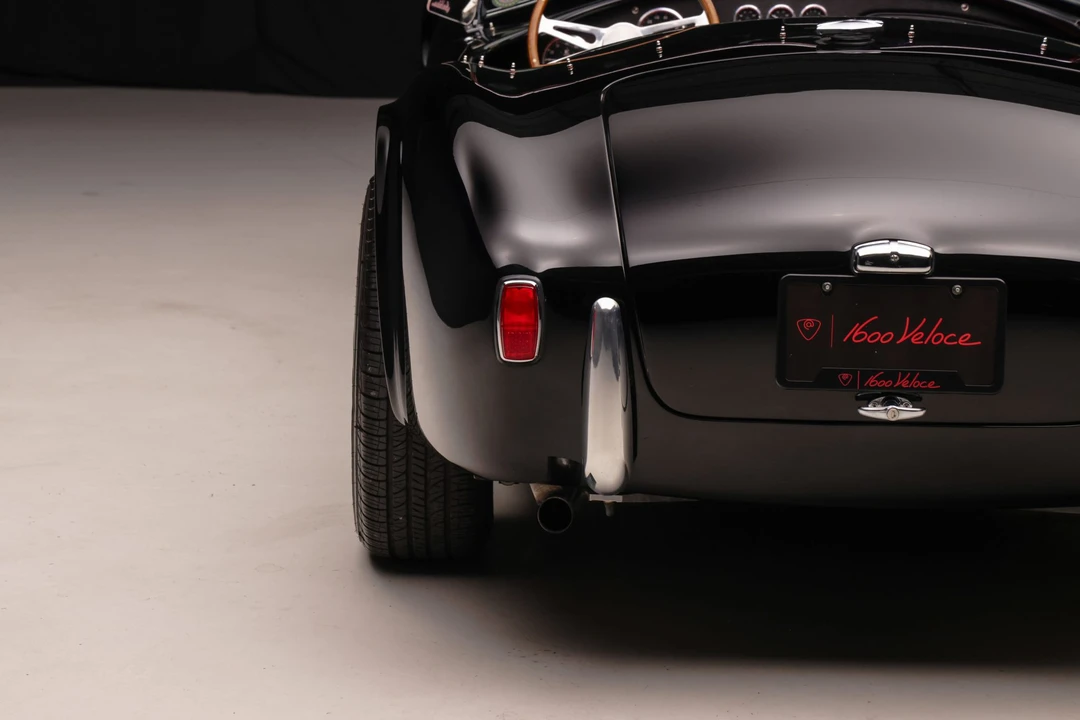 Shelby Cobra Replica - Image 30 of 31