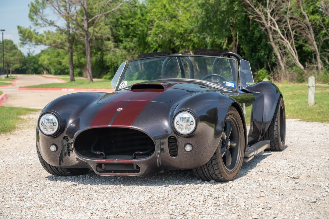 Shelby Cobra Replica - Image 10 of 31