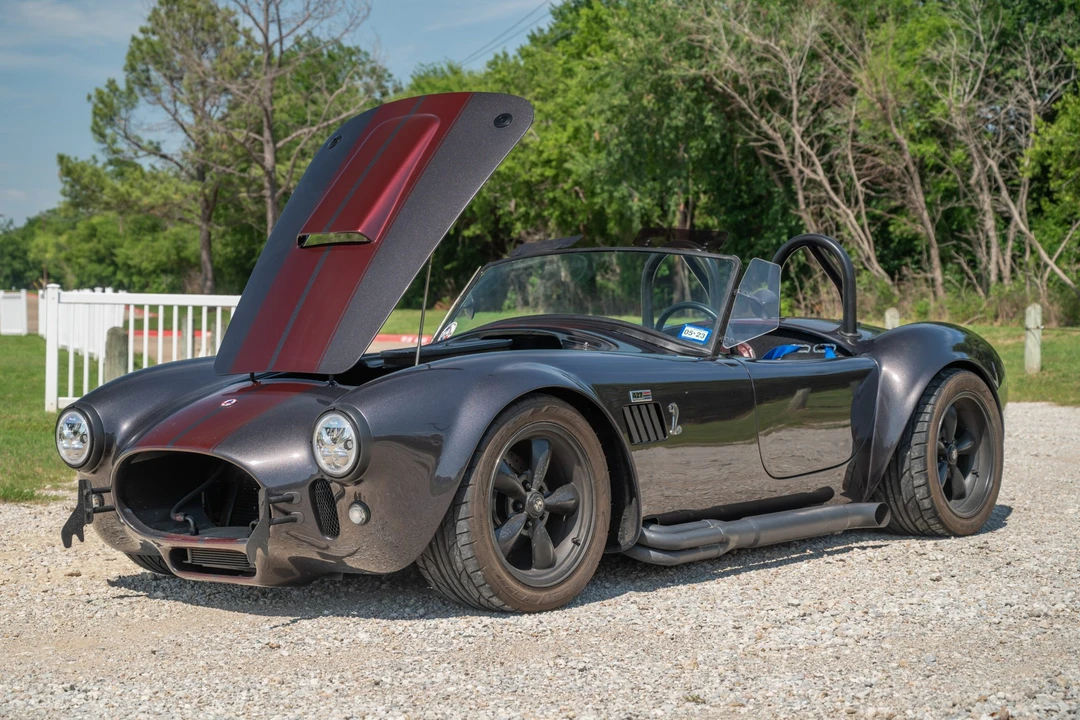 Shelby Cobra Replica - Image 11 of 31
