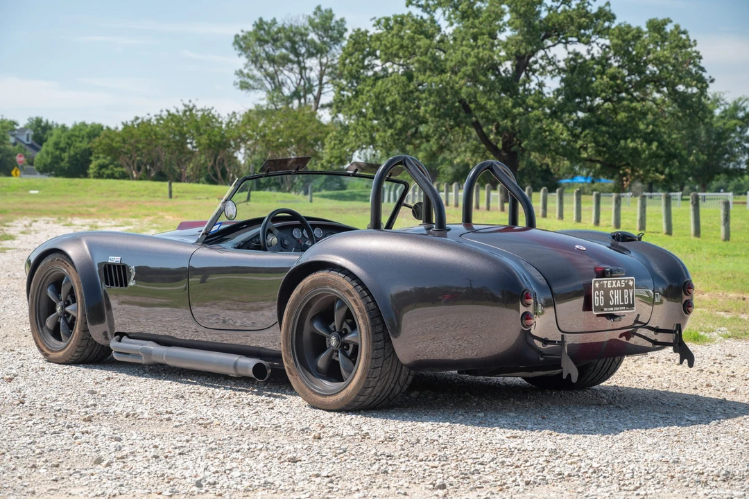 Shelby Cobra Replica - Image 8 of 31