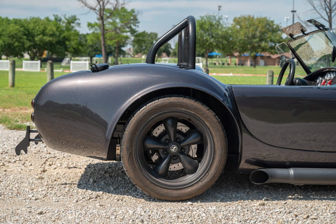 Shelby Cobra Replica - Image 15 of 31