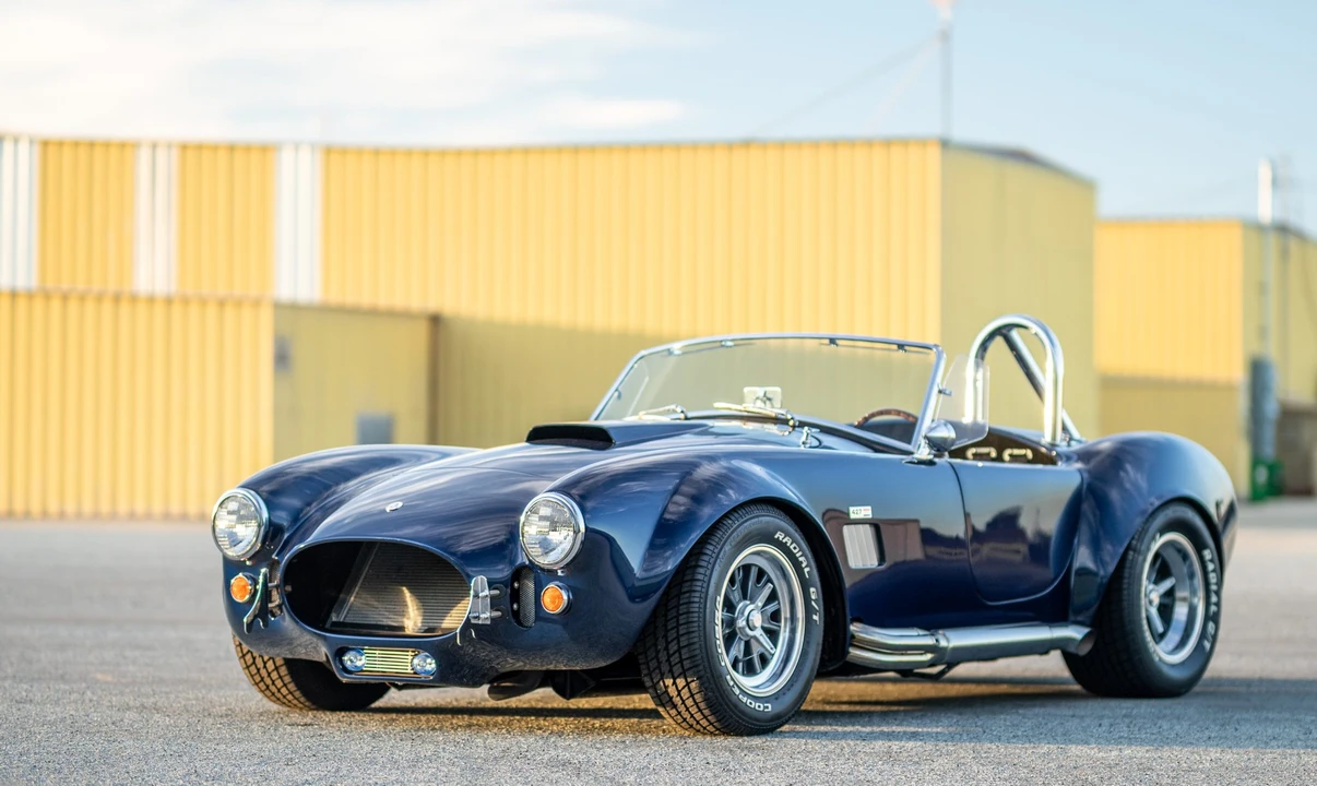 Shelby Cobra Replica - Image 17 of 31