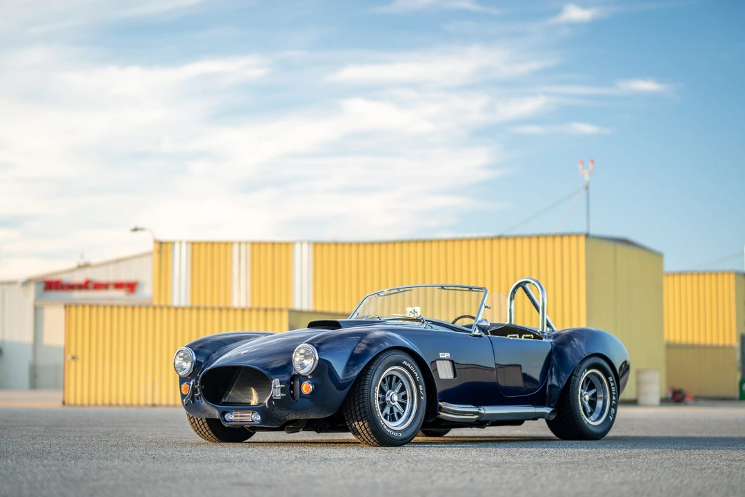 Shelby Cobra Replica - Image 13 of 31