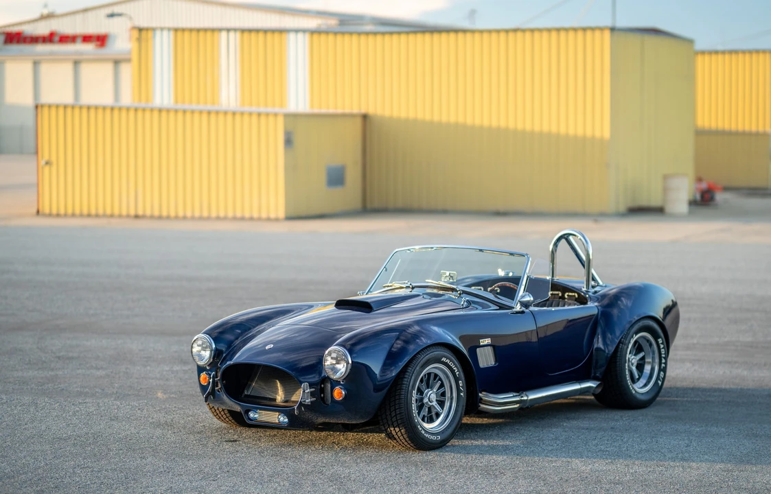 Shelby Cobra Replica - Image 14 of 31