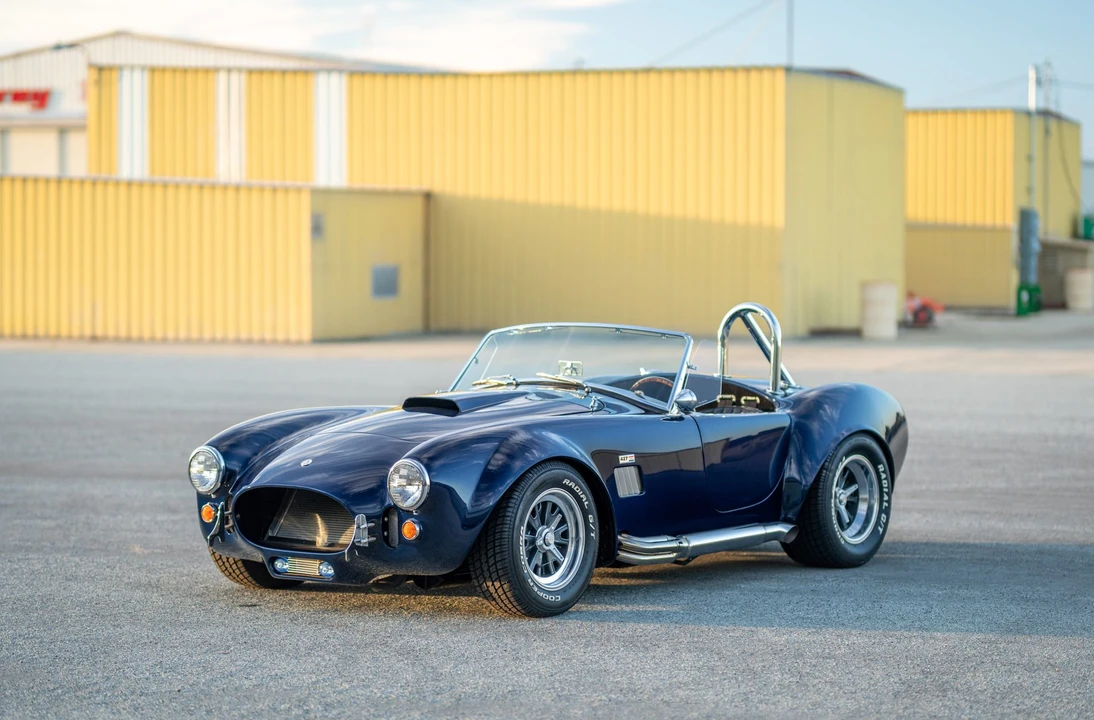 Shelby Cobra Replica - Image 15 of 31