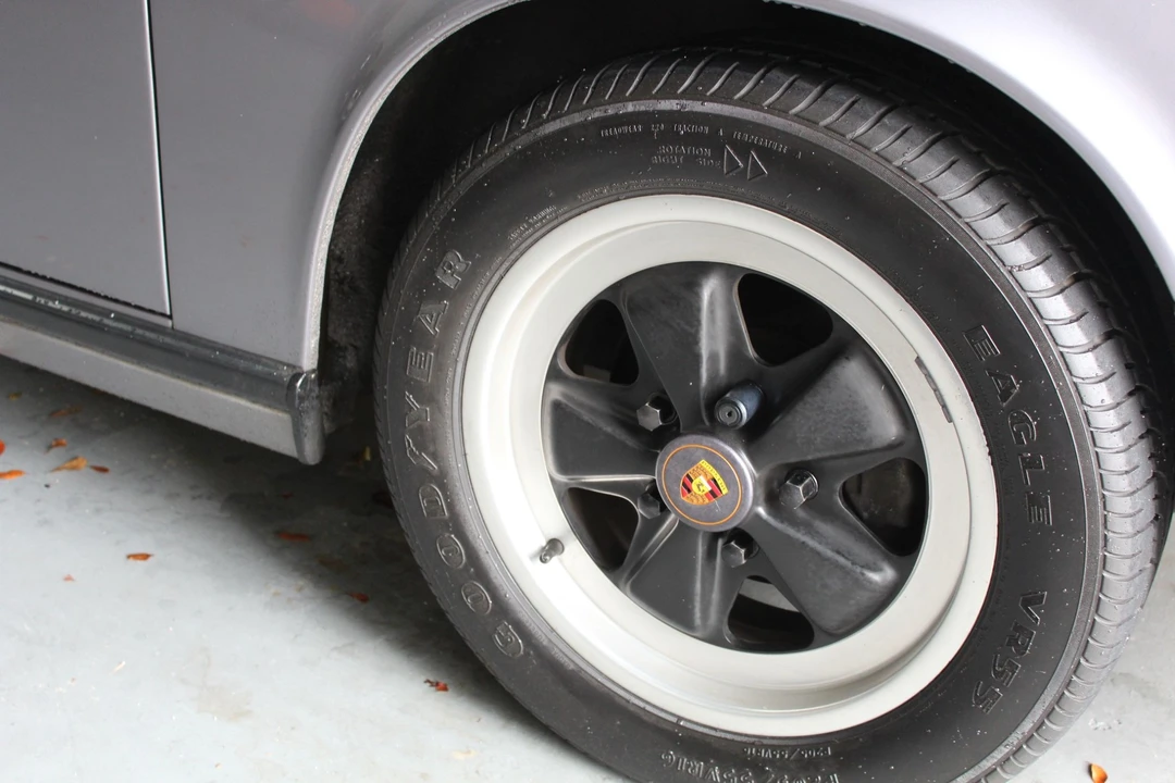 1987 Porsche 911 Carrera 3.2 - Image 25 of 31