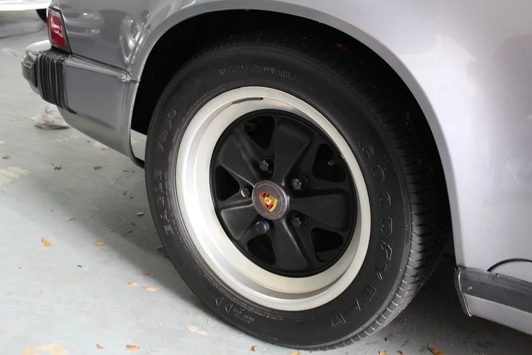 1987 Porsche 911 Carrera 3.2 - Image 24 of 31