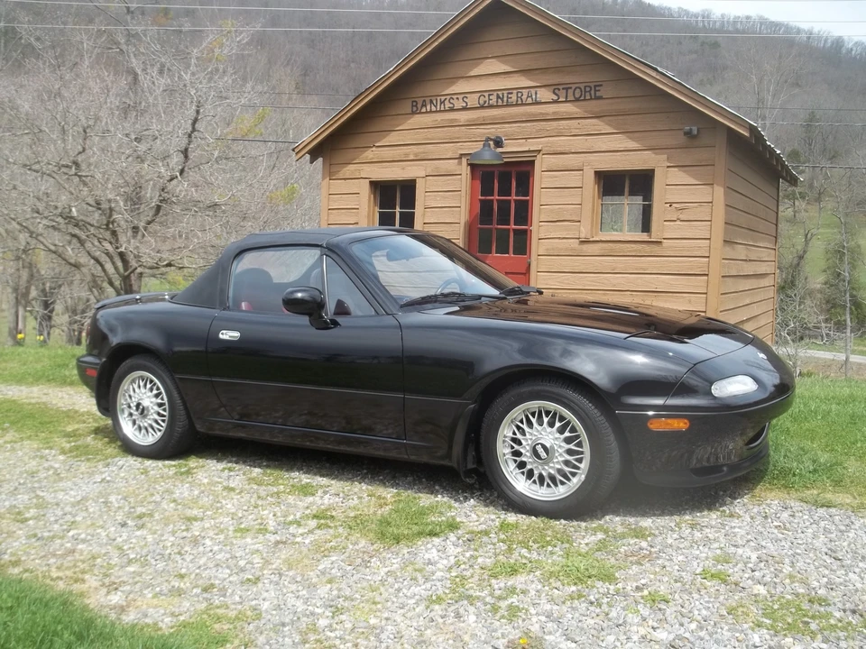 1993 Mazda NA MX-5 Miata - Image 14 of 31
