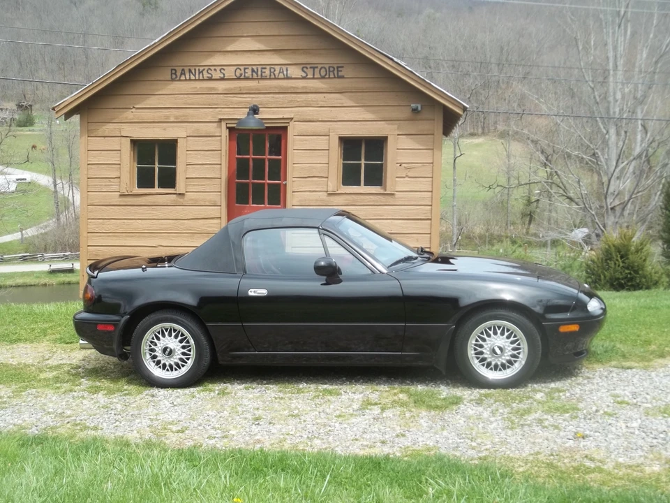 1993 Mazda NA MX-5 Miata - Image 15 of 31