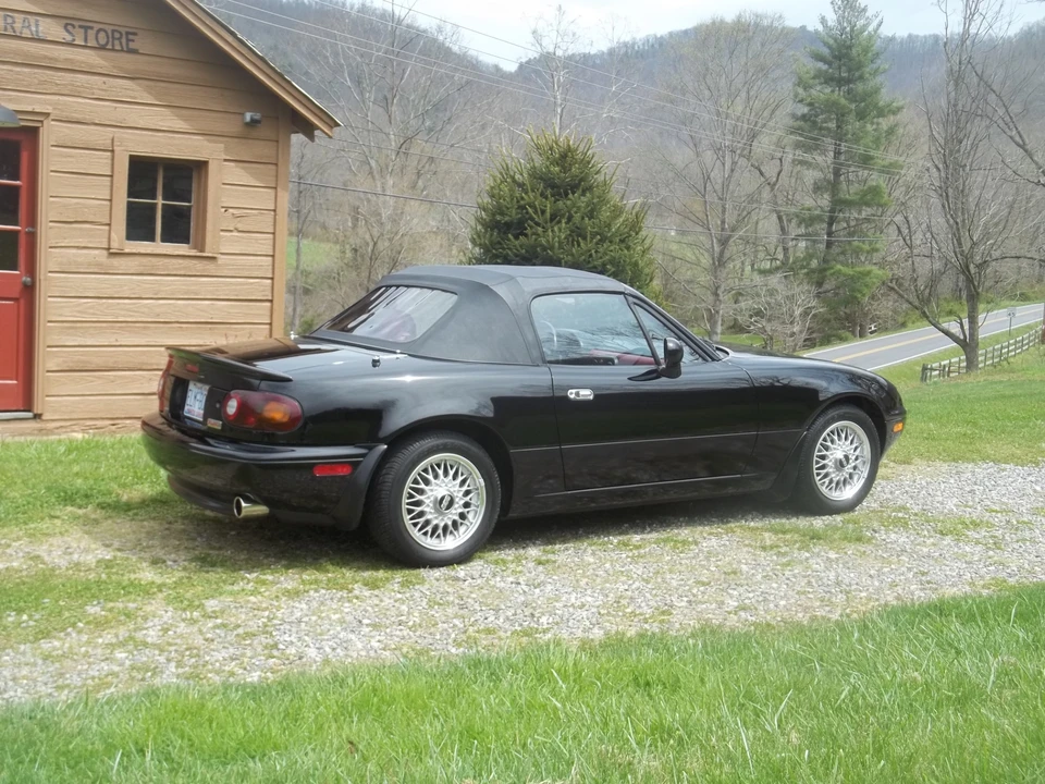 1993 Mazda NA MX-5 Miata - Image 19 of 31