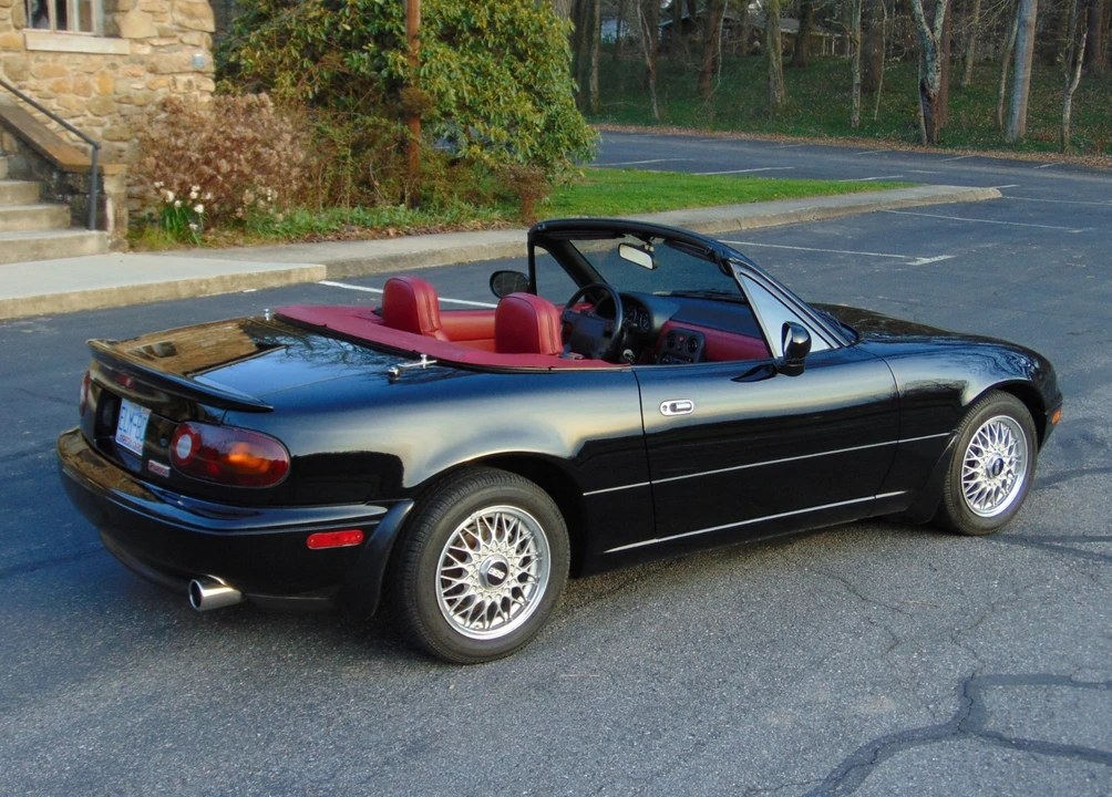 1993 Mazda NA MX-5 Miata - Image 11 of 31