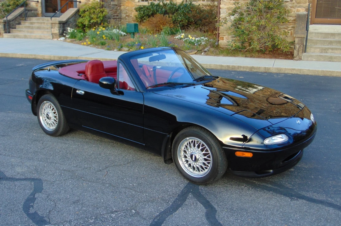 1993 Mazda NA MX-5 Miata - Image 9 of 31