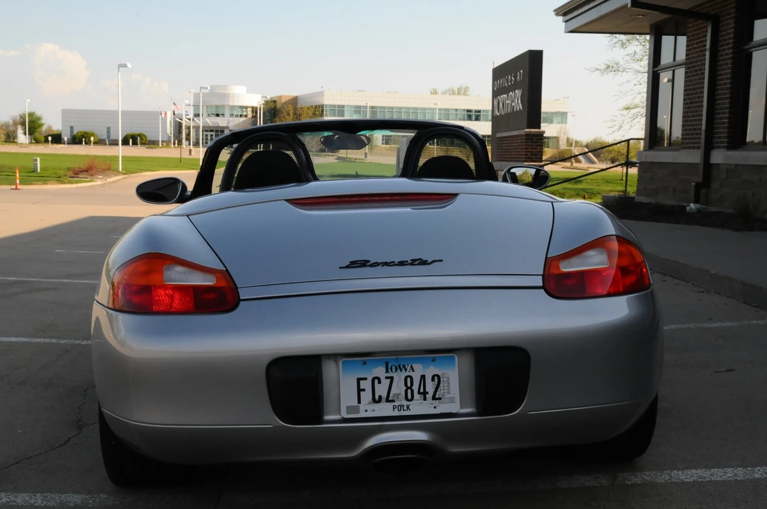 1999 Porsche 986 Boxster - Image 11 of 31