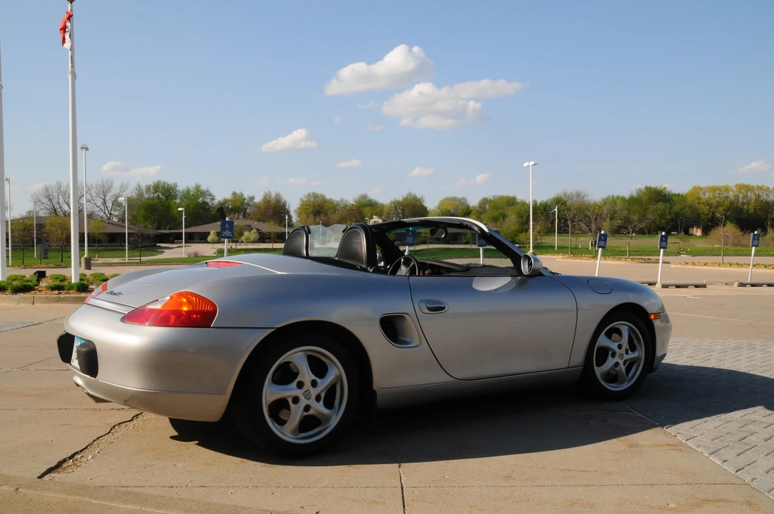 1999 Porsche 986 Boxster - Image 14 of 31